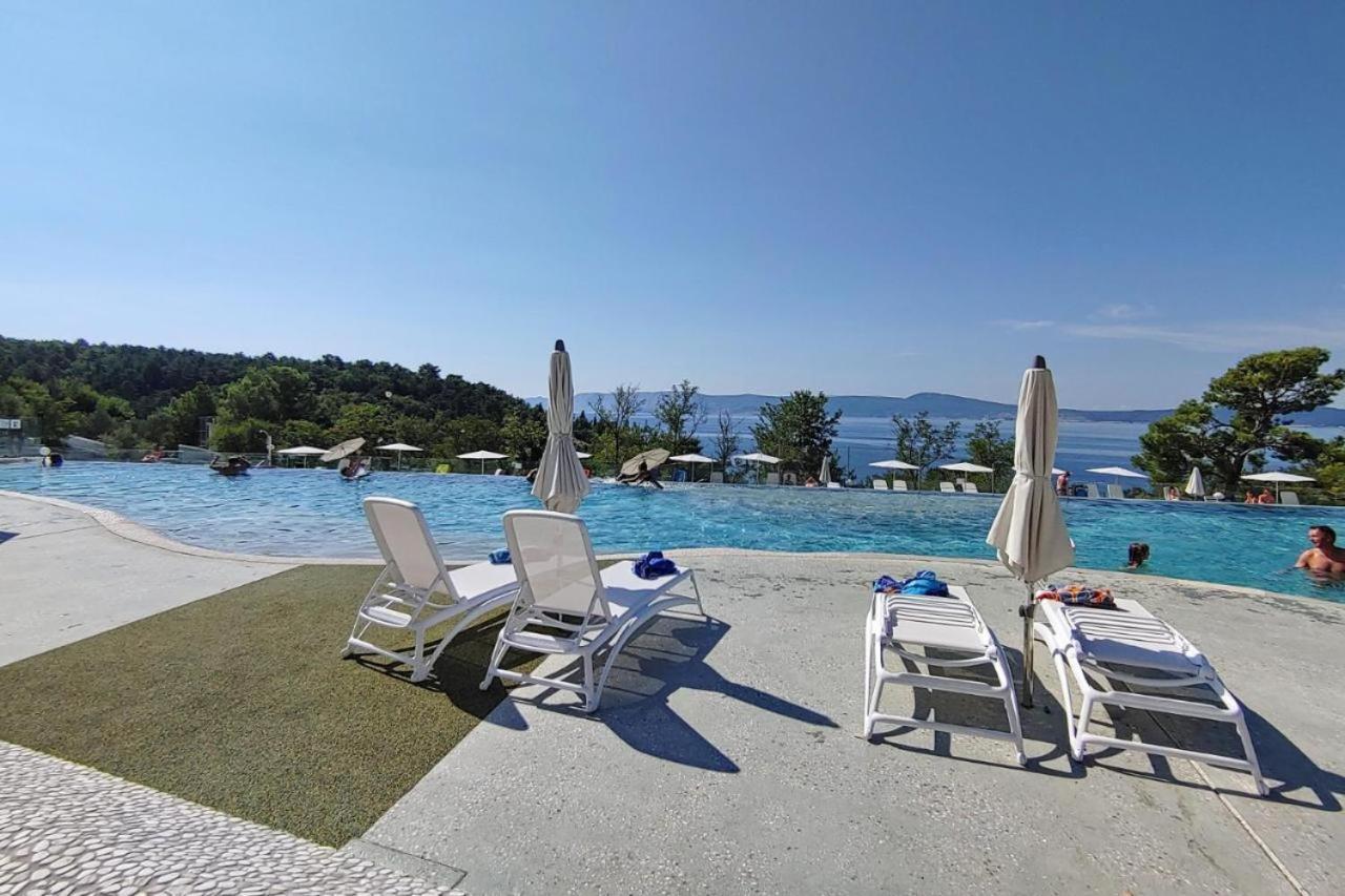 Sea House Pool & Jacuzzi, Bikes, Sup - Privilege Point Camping & Villas Selce Exterior photo
